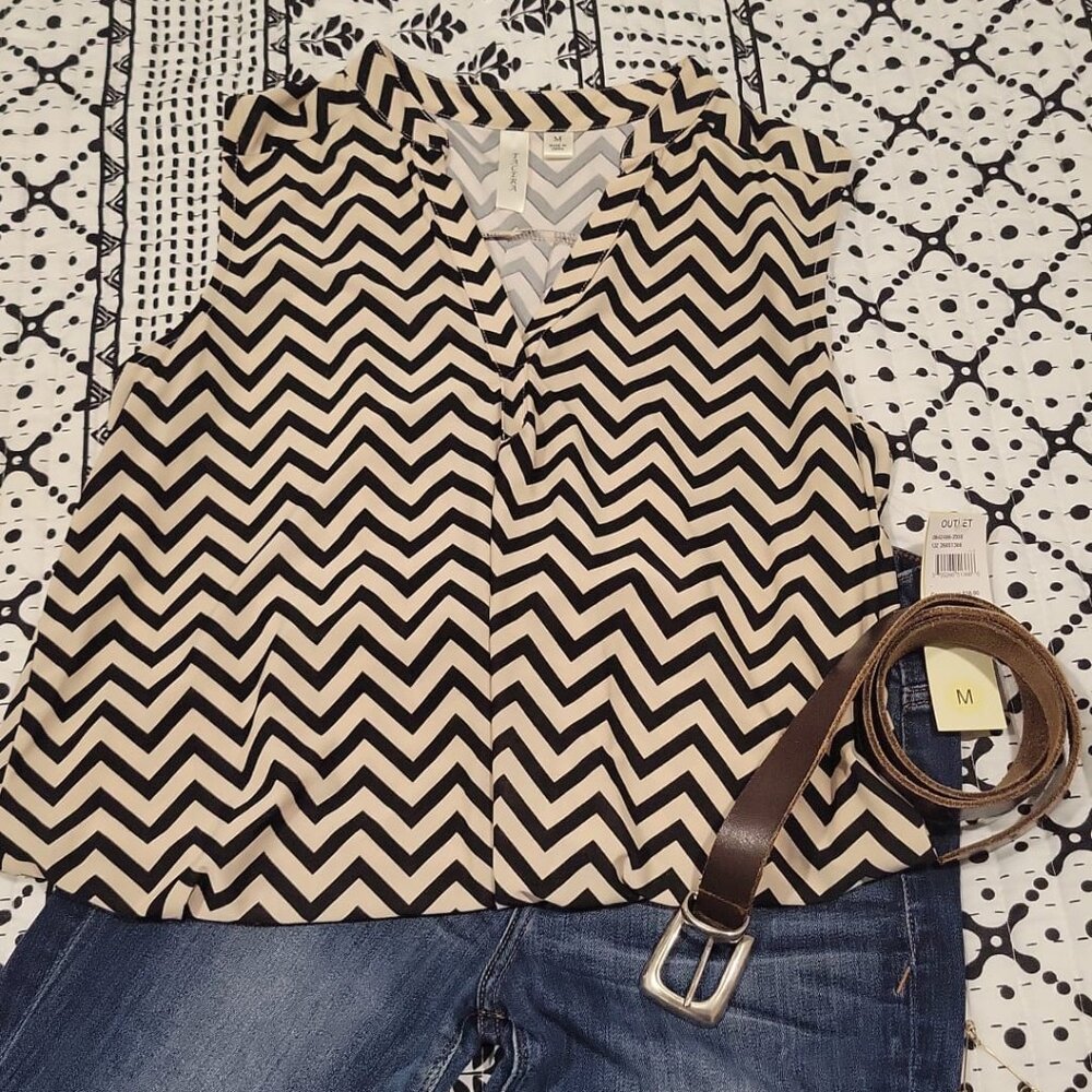 Sleeveless Chevron Top NWT